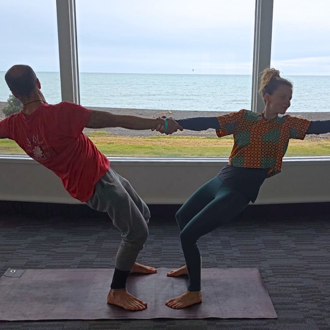 partner-yoga-flow-in-new-zealand-wellness-activities-for-couples